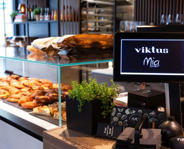 Viktus & Mia pagar resto